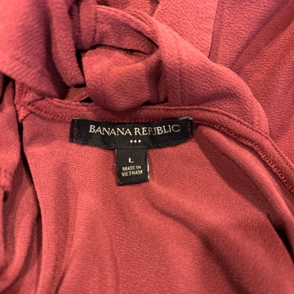 Banana Republic EUC cranberry short sleeve sexy knot back blouse sz L scoop neck - Picture 5 of 5